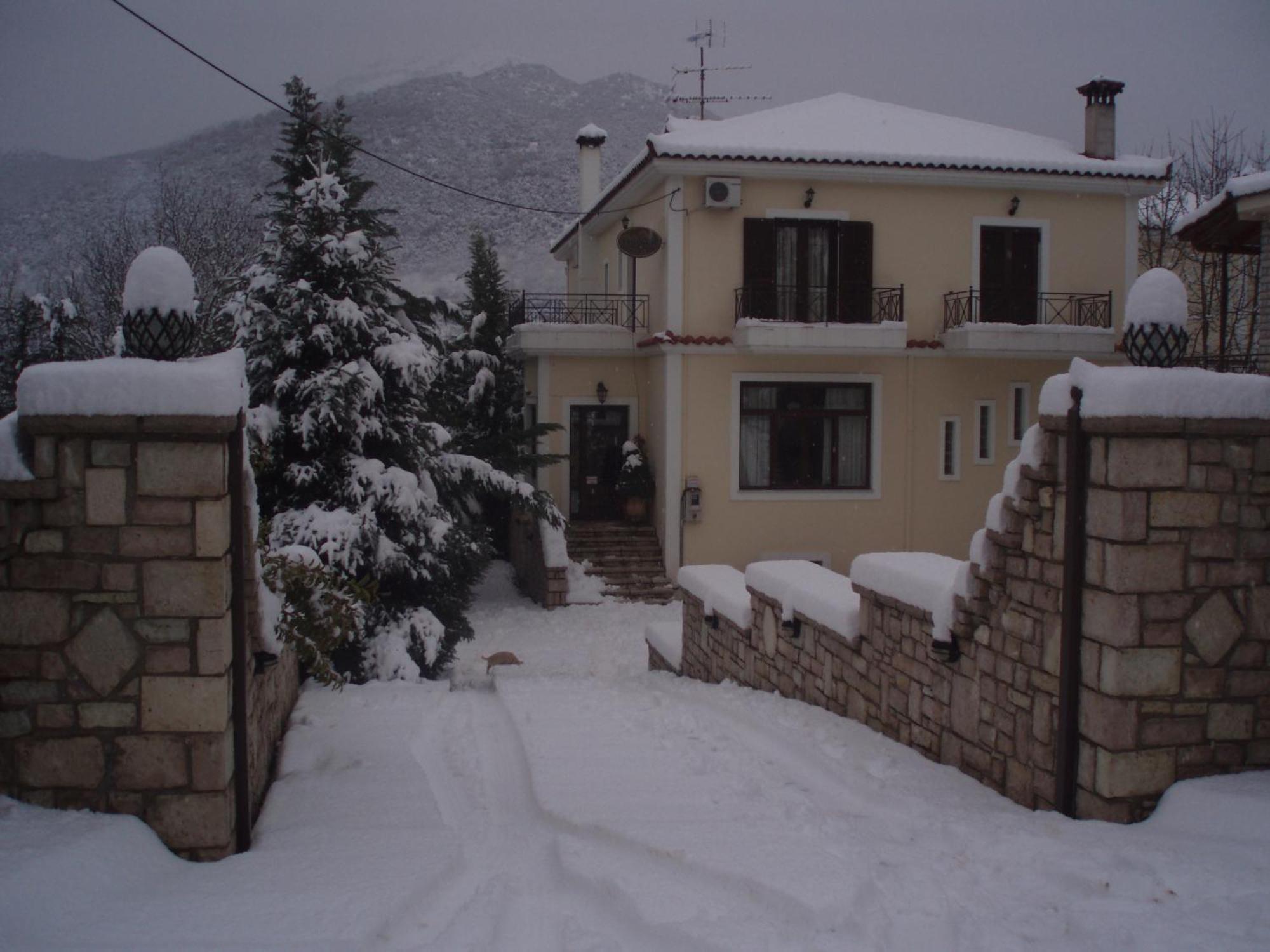 Aroanios Hotel Клитория Экстерьер фото